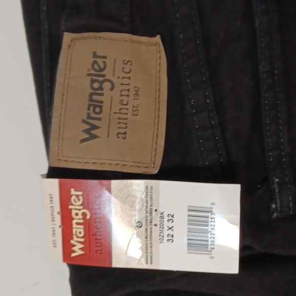 Wrangler Authentics Est. 1947 Men's Regular Fit Comfort Flex Waist Jean - Picture 2 of 14